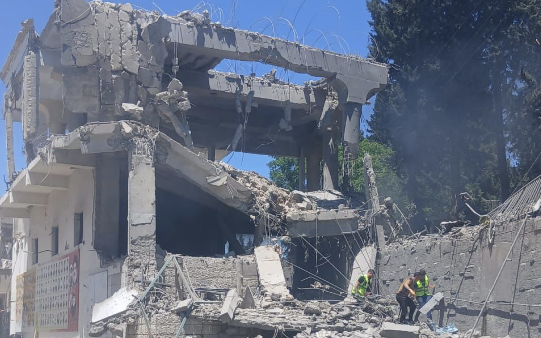 Israel and Lebanon Agree "Ceasefire" as Israeli Strikes Hit Over 25 Locations in Southern Lebanon