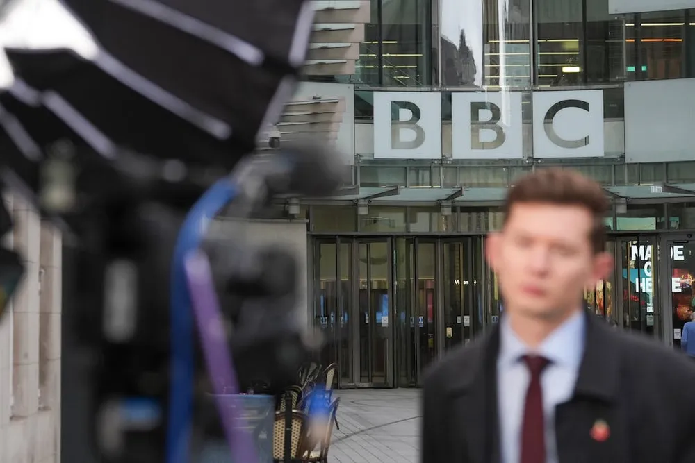As AI reshapes newsrooms, leading media outlets are charting different paths for its use