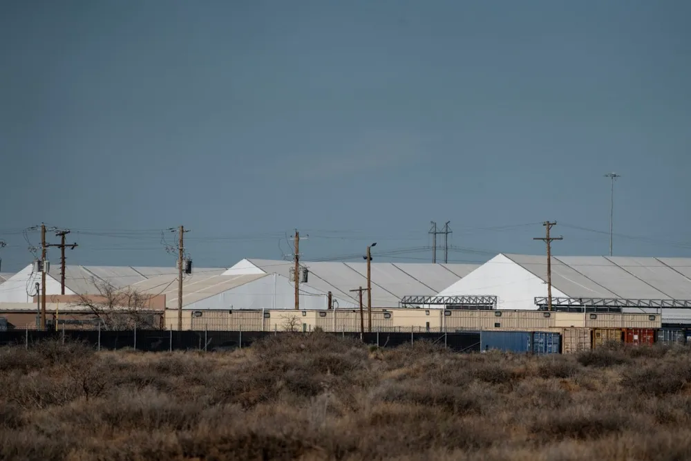 Listen to 911 Calls From Inside an Immigration Detention Center: “We Just Need to Take Him to the Hospital”