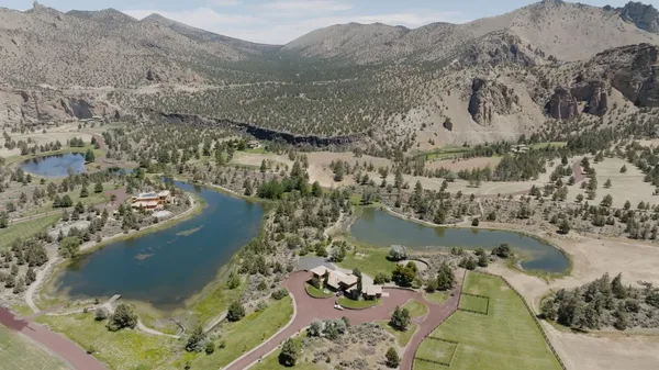 An Oregon Law Lets One Wealthy Region Turn the Desert Green. When Drought Hits, Farmers Pay the Price.