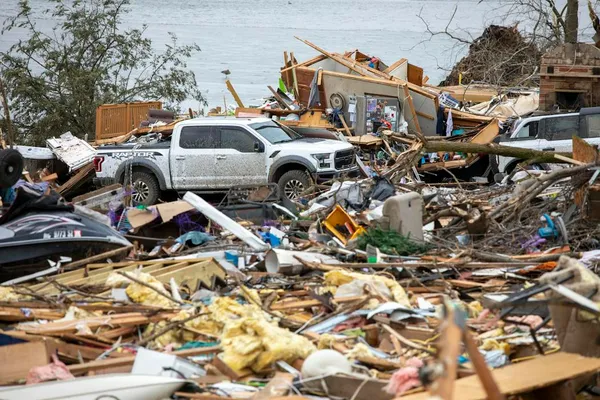 How Trump’s disaster aid delays and FEMA cuts could galvanize the ‘movable middle’ in the 2026 elections