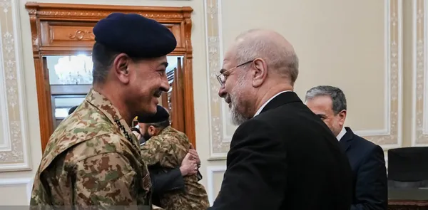 Asim Munir greets Mohammad Bagher Ghalibaf in Tehran
